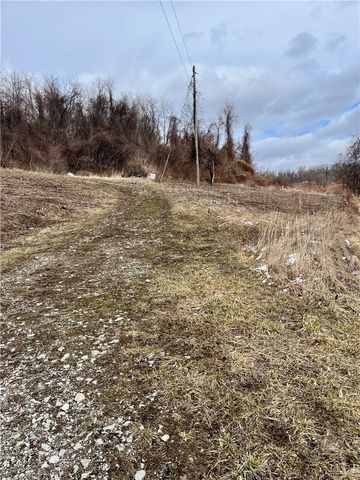 357 S California Drive, W Pike Run Twp, PA 15423