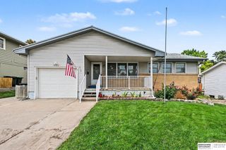 9142 Manderson Street, Omaha, NE 68134