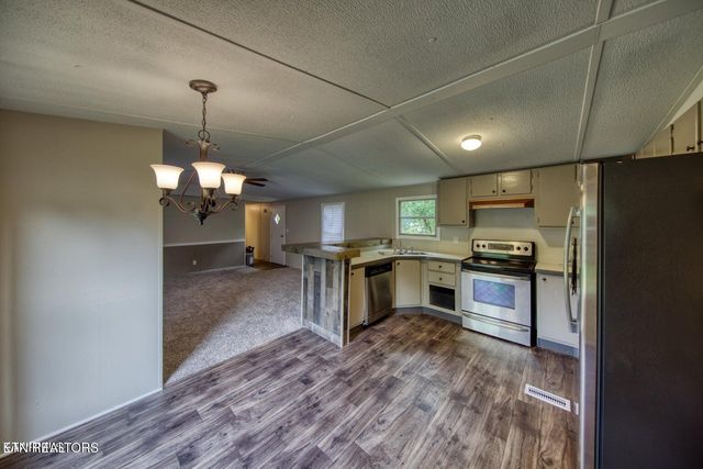 350 Kagley Drive, Lenoir City, TN 37771