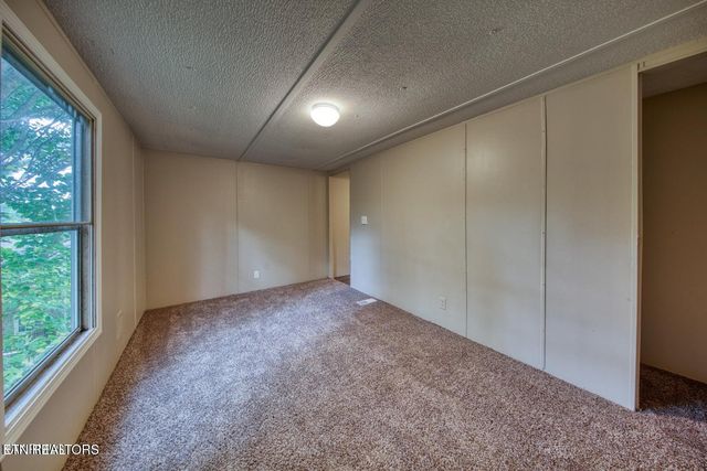 350 Kagley Drive, Lenoir City, TN 37771