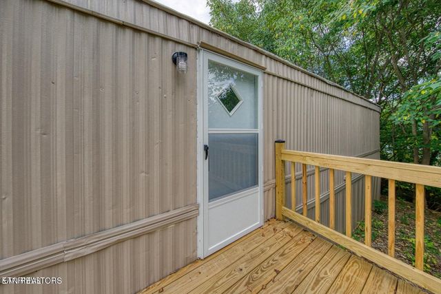 350 Kagley Drive, Lenoir City, TN 37771