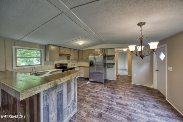 350 Kagley Drive, Lenoir City, TN 37771
