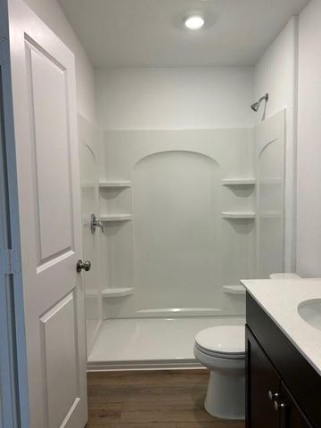 35 Trinity CIR, Lockhart, TX 78644