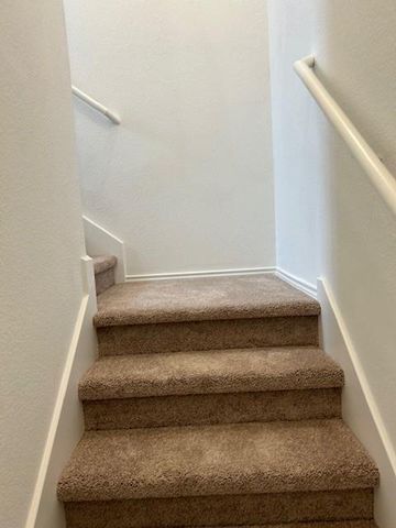 35 Trinity CIR, Lockhart, TX 78644
