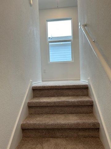 35 Trinity CIR, Lockhart, TX 78644