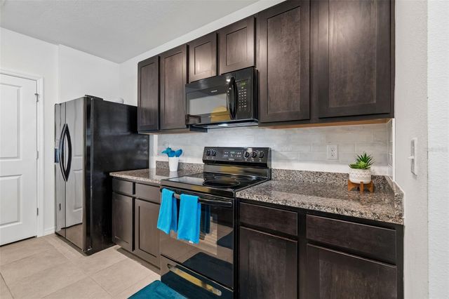 11913 LEDBURY COMMONS DRIVE, Gibsonton, FL 33534