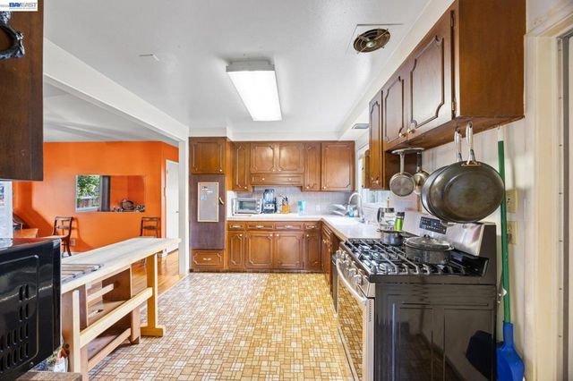 357 Perkins Dr, San Lorenzo, CA 94541