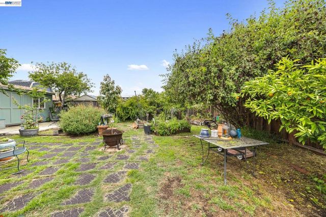 357 Perkins Dr, San Lorenzo, CA 94541