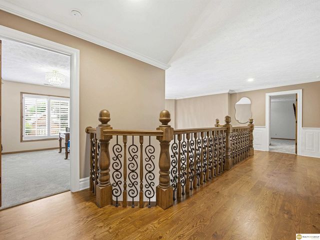 16432 Leavenworth Circle, Omaha, NE 68118
