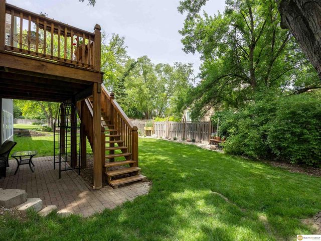 16432 Leavenworth Circle, Omaha, NE 68118