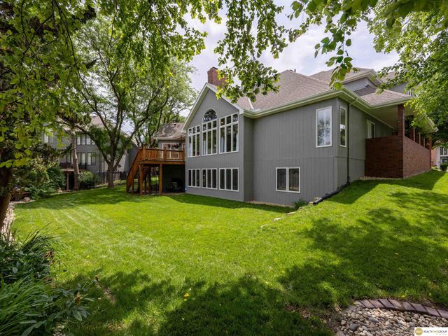 16432 Leavenworth Circle, Omaha, NE 68118