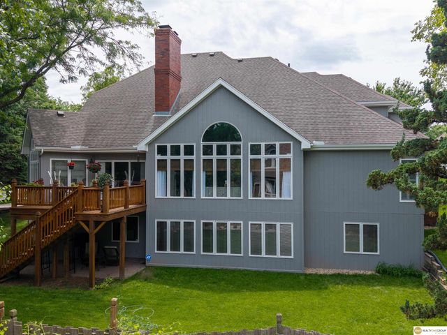16432 Leavenworth Circle, Omaha, NE 68118