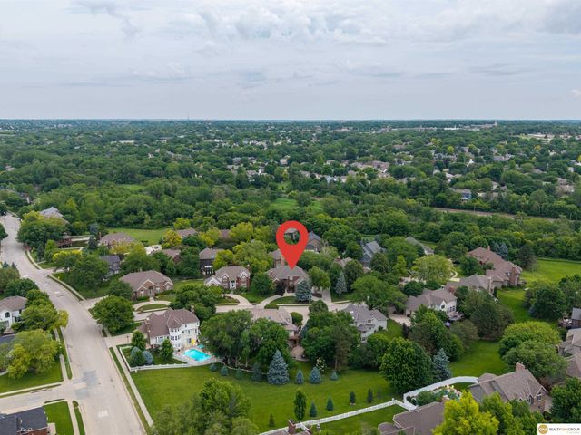 16432 Leavenworth Circle, Omaha, NE 68118