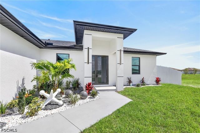 1003 Kismet PKWY W, Cape Coral, FL 33993