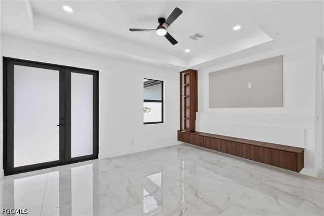 1003 Kismet PKWY W, Cape Coral, FL 33993