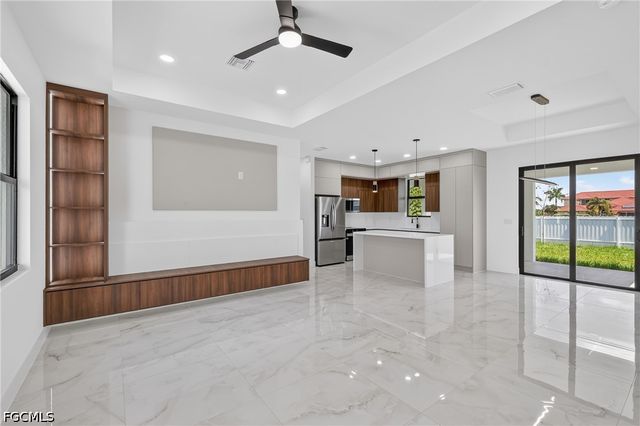 1003 Kismet PKWY W, Cape Coral, FL 33993