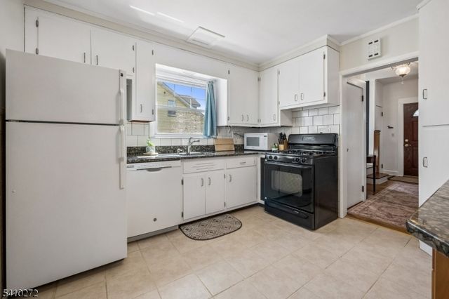 22 Princeton St, Maplewood Twp., NJ 07040