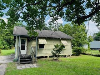 811 Flint Street, Orange, TX 77630