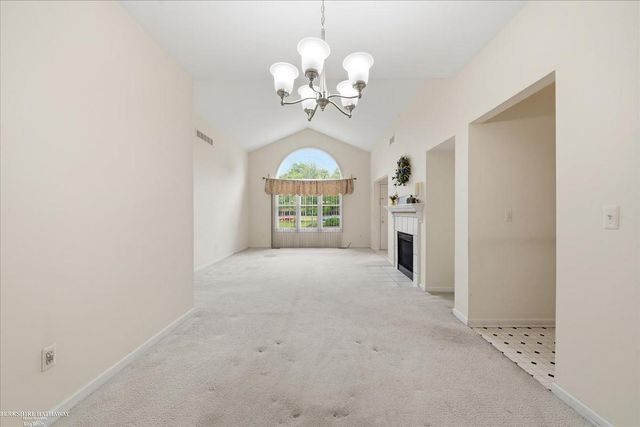 13300 Wyndemere Circle, Sterling Heights, MI 48313
