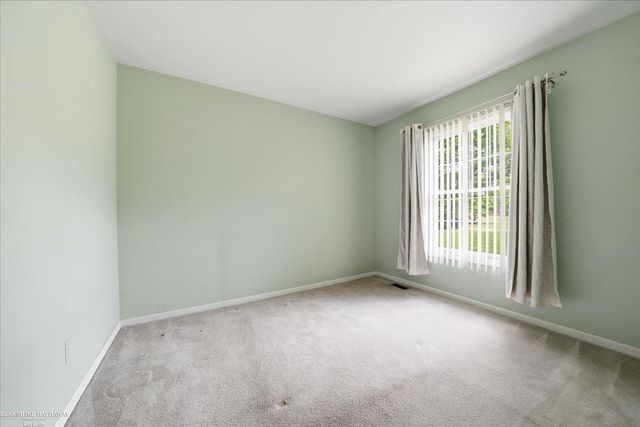 13300 Wyndemere Circle, Sterling Heights, MI 48313