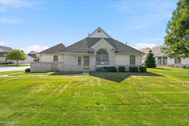 13300 Wyndemere Circle, Sterling Heights, MI 48313