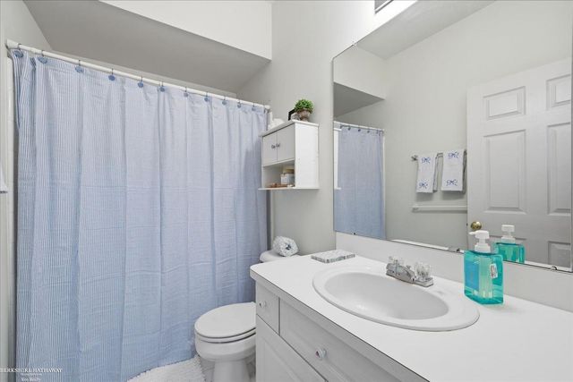 13300 Wyndemere Circle, Sterling Heights, MI 48313