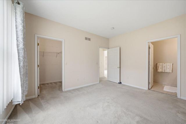 13300 Wyndemere Circle, Sterling Heights, MI 48313