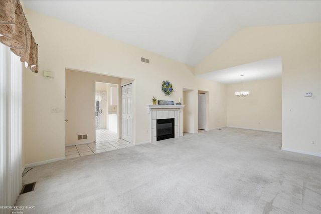 13300 Wyndemere Circle, Sterling Heights, MI 48313