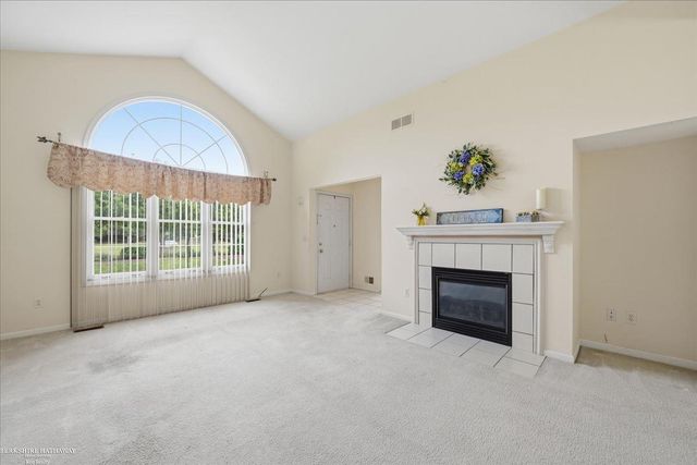 13300 Wyndemere Circle, Sterling Heights, MI 48313