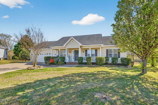 76 Fernway Circle, Fuquay Varina, NC 27526