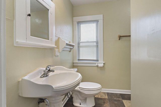 2513 Roosevelt ROAD, Kenosha, WI 53143