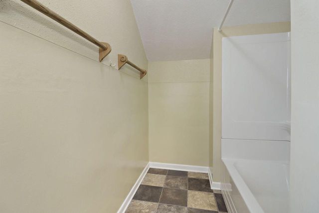 2513 Roosevelt ROAD, Kenosha, WI 53143