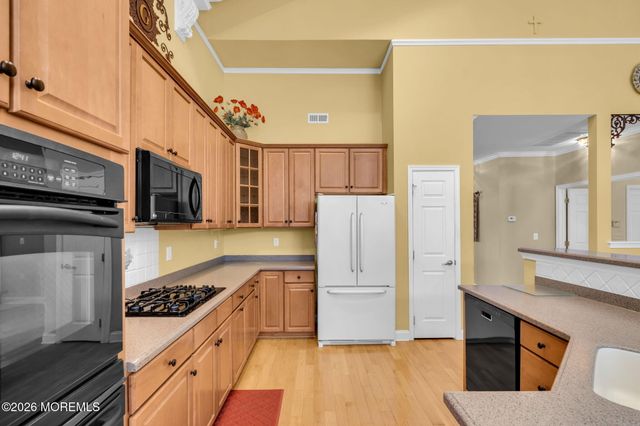 84 Cypress Point Lane, Jackson, NJ 08527
