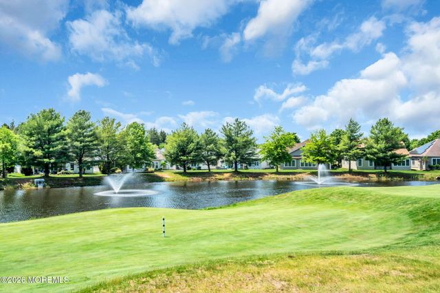 84 Cypress Point Lane, Jackson, NJ 08527