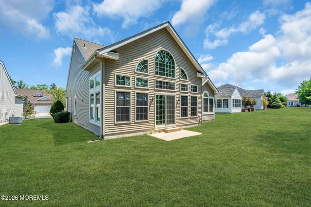 84 Cypress Point Lane, Jackson, NJ 08527