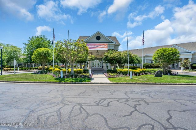 84 Cypress Point Lane, Jackson, NJ 08527