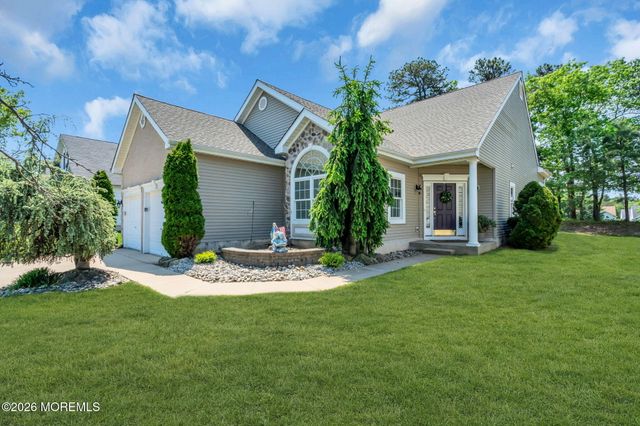 84 Cypress Point Lane, Jackson, NJ 08527