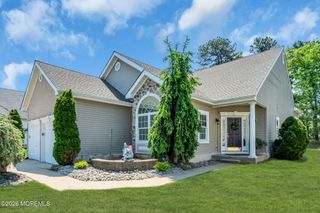 84 Cypress Point Lane, Jackson, NJ 08527