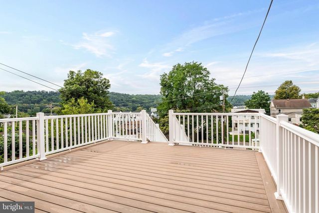 337 E 9TH AVE, Conshohocken, PA 19428