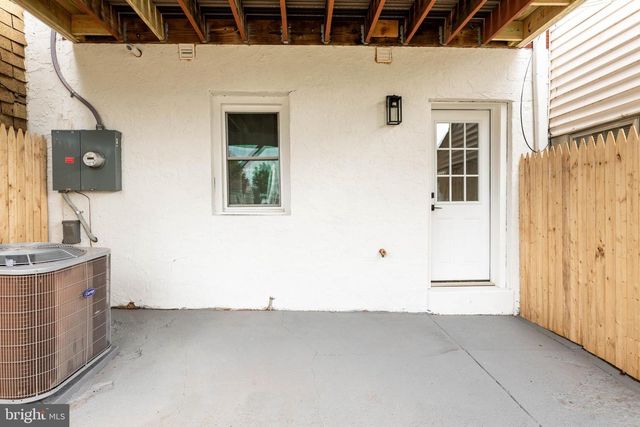 337 E 9TH AVE, Conshohocken, PA 19428