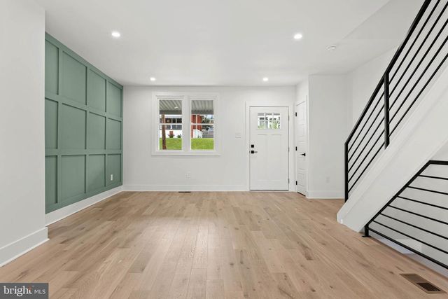 337 E 9TH AVE, Conshohocken, PA 19428
