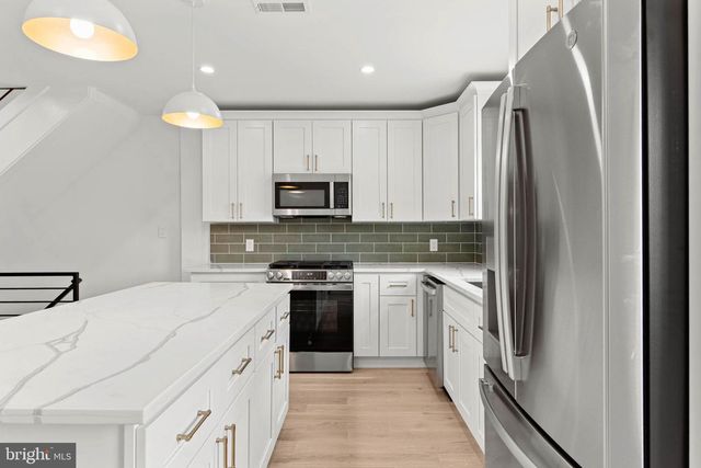 337 E 9TH AVE, Conshohocken, PA 19428