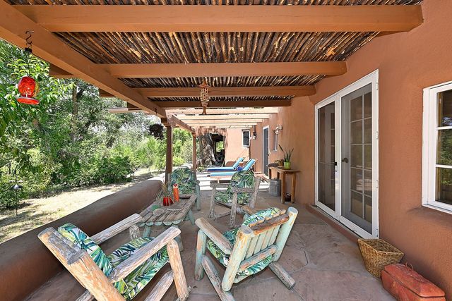 191 Tesuque Village Rd A, Santa Fe, NM 87506