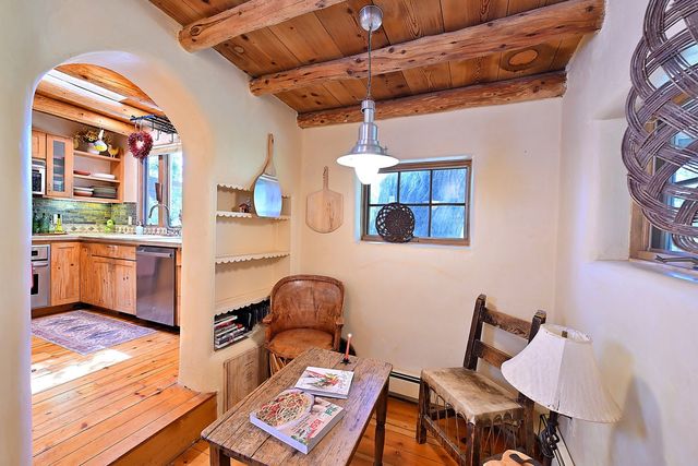 191 Tesuque Village Rd A, Santa Fe, NM 87506