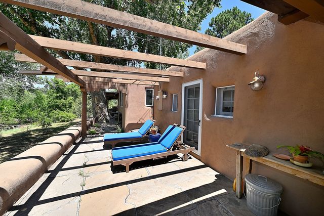 191 Tesuque Village Rd A, Santa Fe, NM 87506