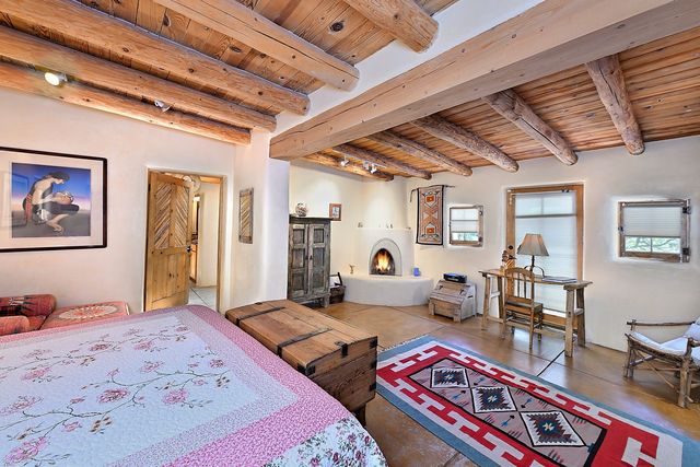 191 Tesuque Village Rd A, Santa Fe, NM 87506