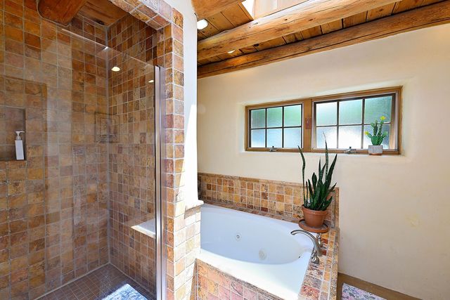 191 Tesuque Village Rd A, Santa Fe, NM 87506