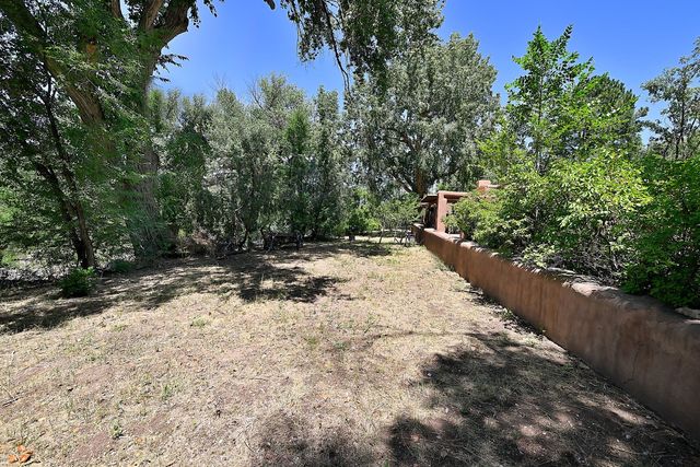 191 Tesuque Village Rd A, Santa Fe, NM 87506
