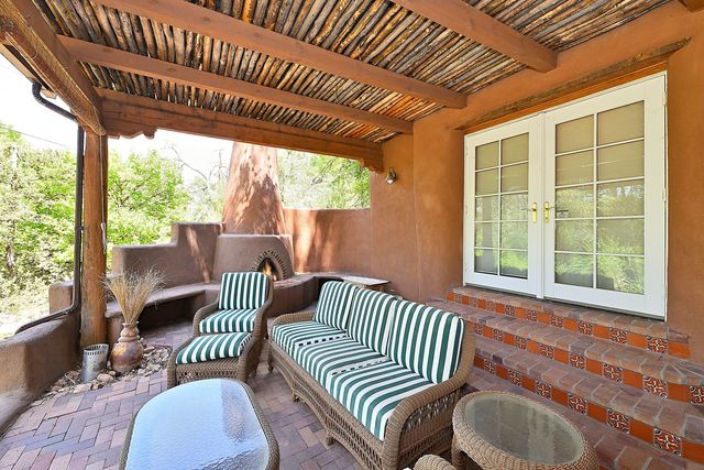 191 Tesuque Village Rd A, Santa Fe, NM 87506