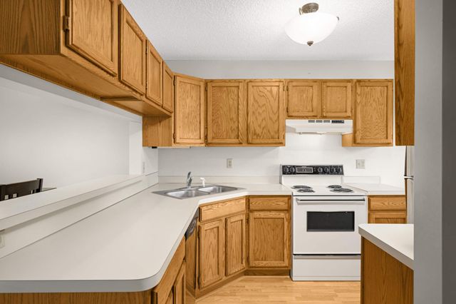 7486 Vinewood Court, Maple Grove, MN 55311